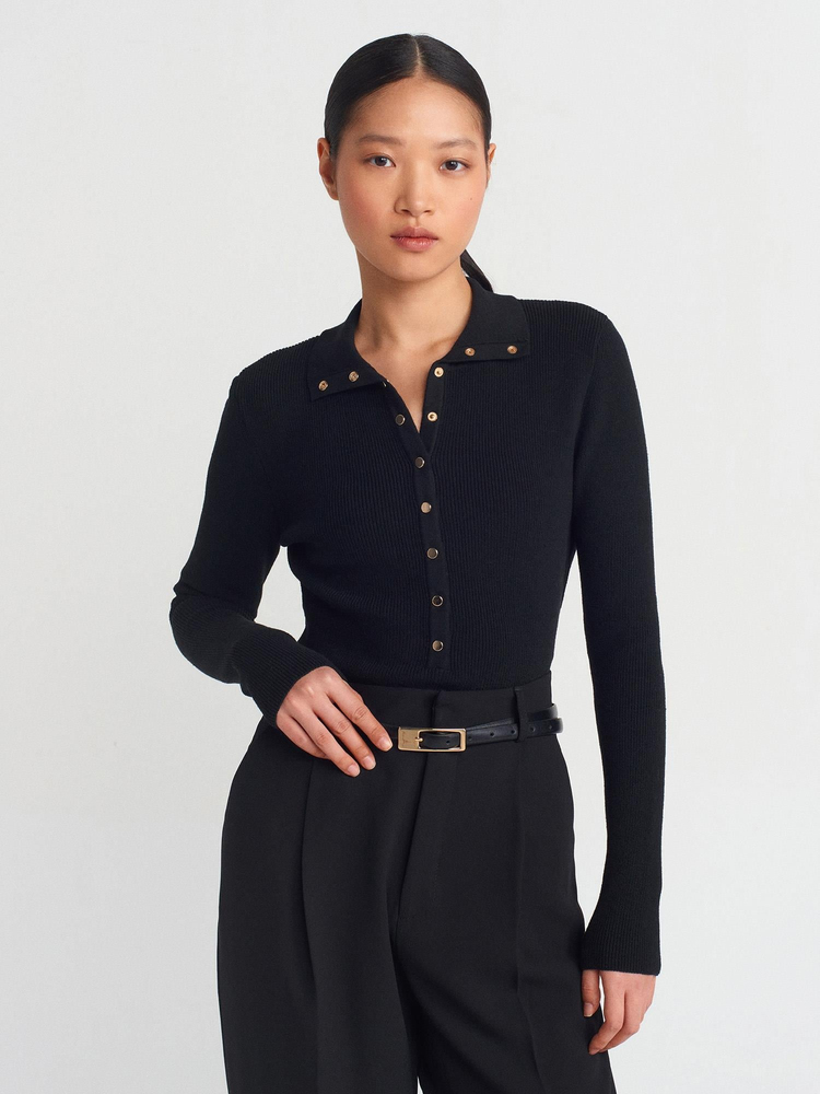 BLACK HIGH-NECK SNAP-BUTTON KNIT SWEATER