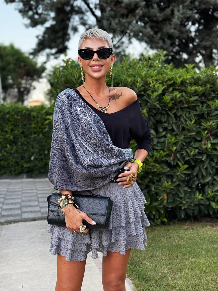 BLACK ETRO-PATTERN SHAWL