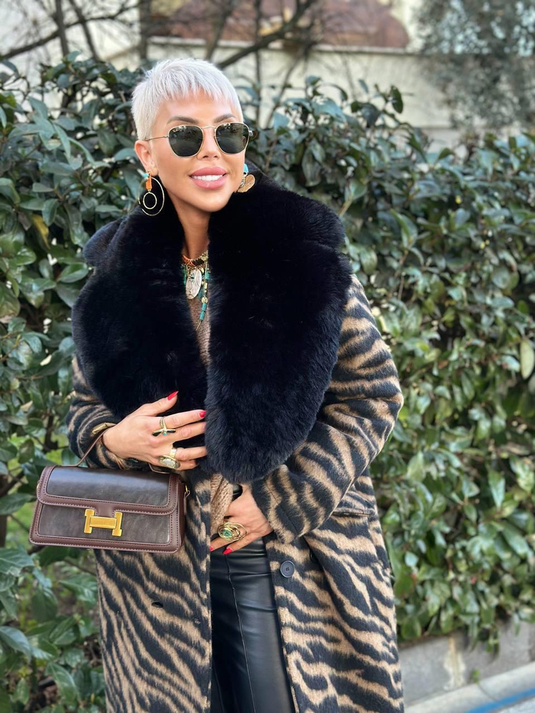 BLACK FAUX FUR COLLAR STOLE