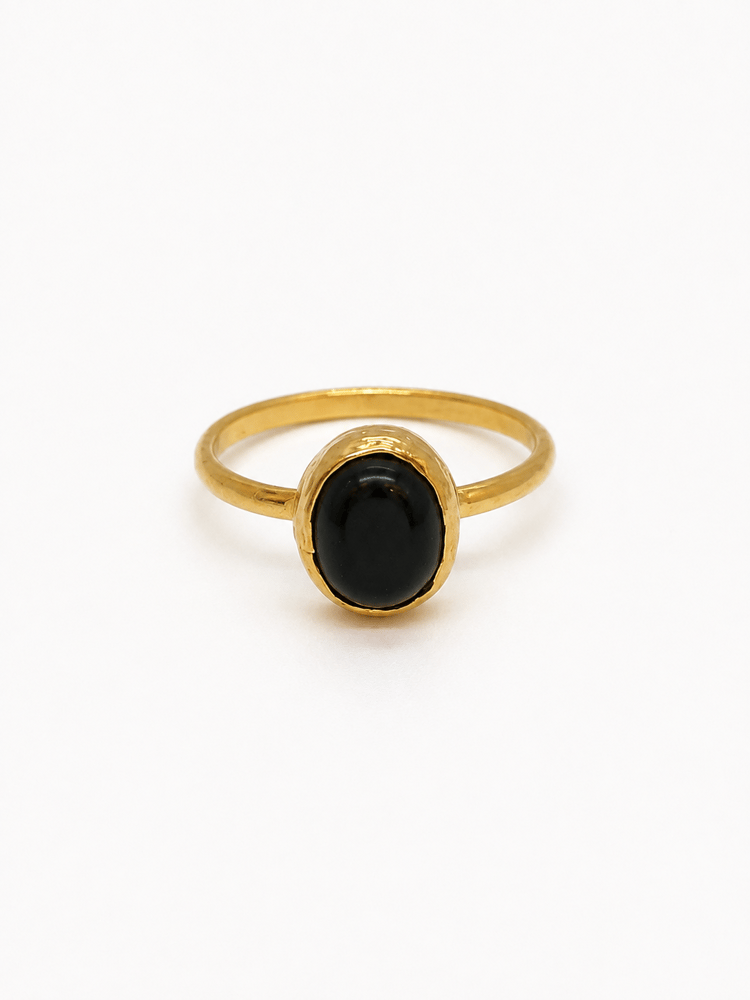 Siyah Oval Taşlı Gold Yüzük