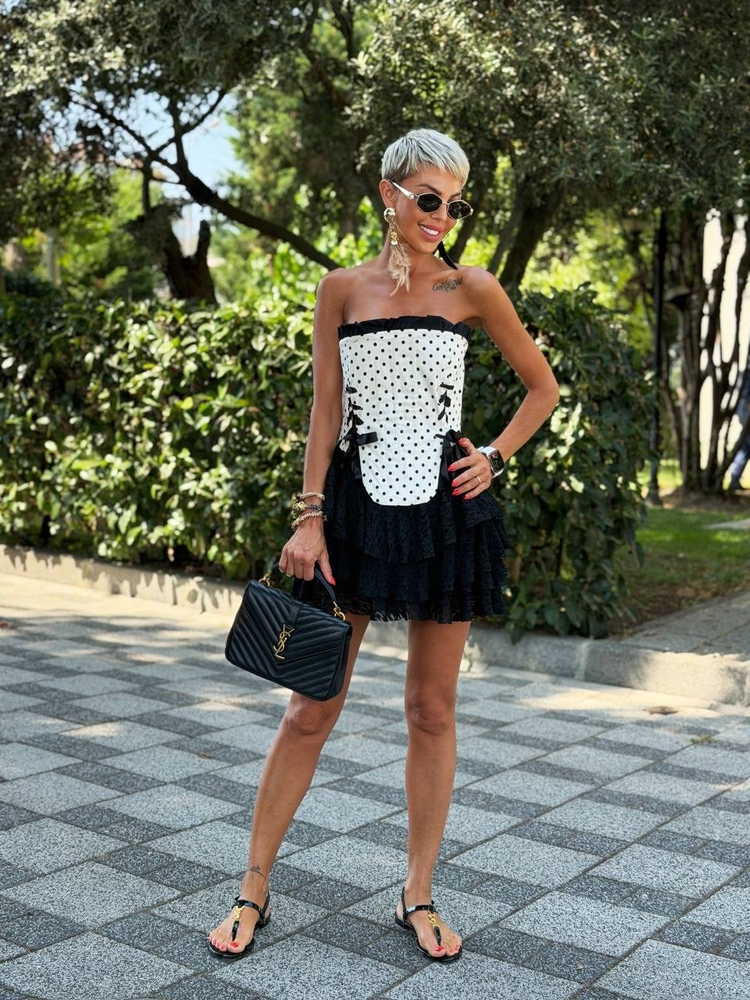 BLACK LACE MINI SKIRT WITH SHORT LINING