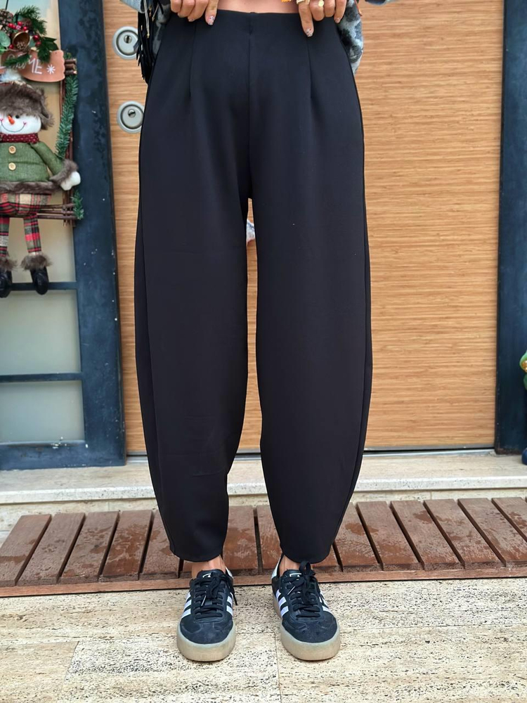 BLACK HAREM-CUT PLEATED PANTS