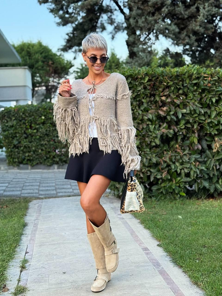 BLACK RUFFLED KNIT SKIRT