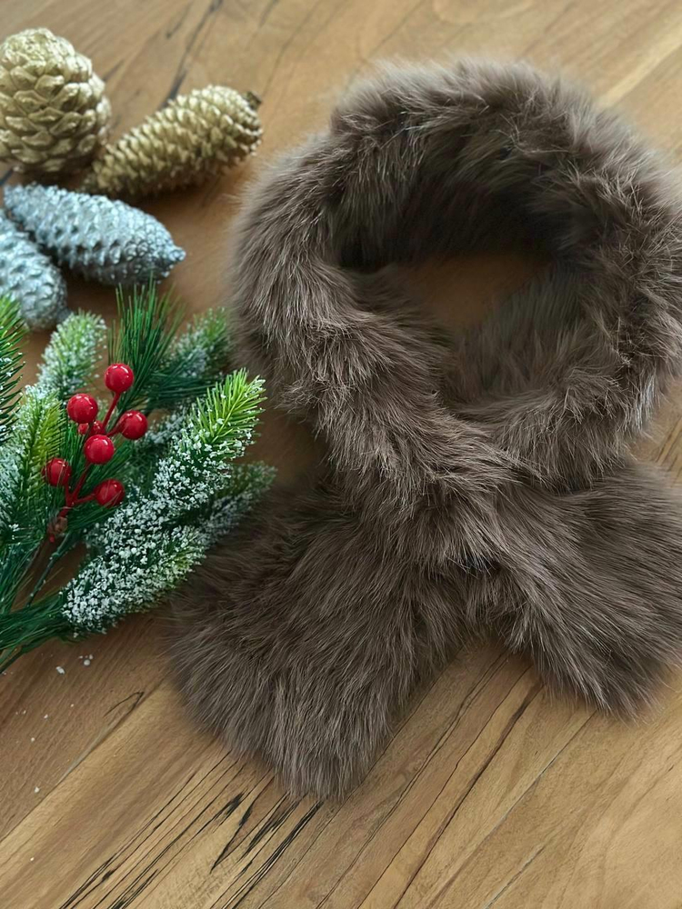 **TAUPE MNG-STYLE FAUX FUR NECK WARMER**