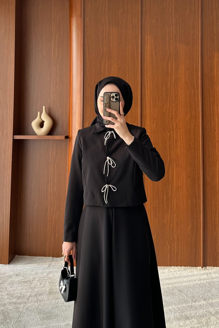 Fiyonk Aksesuarlı Etek Takım - SİYAH