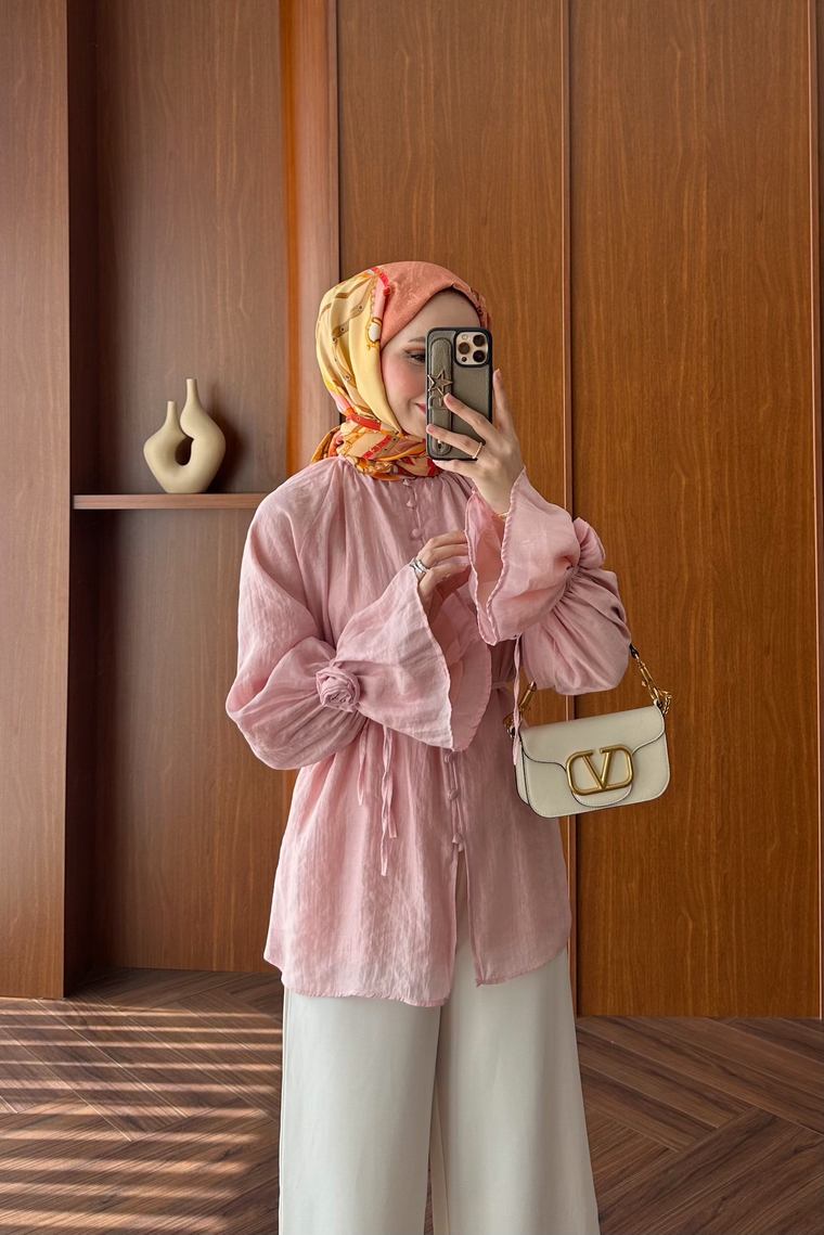 Gül Aksesuar Detay Gömlek - PEMBE