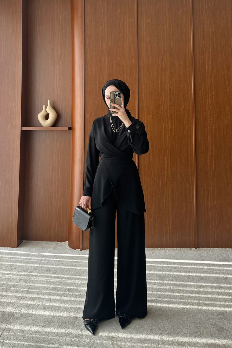 Liva Yırtmaç Detaylı Pantolon Takım - SİYAH