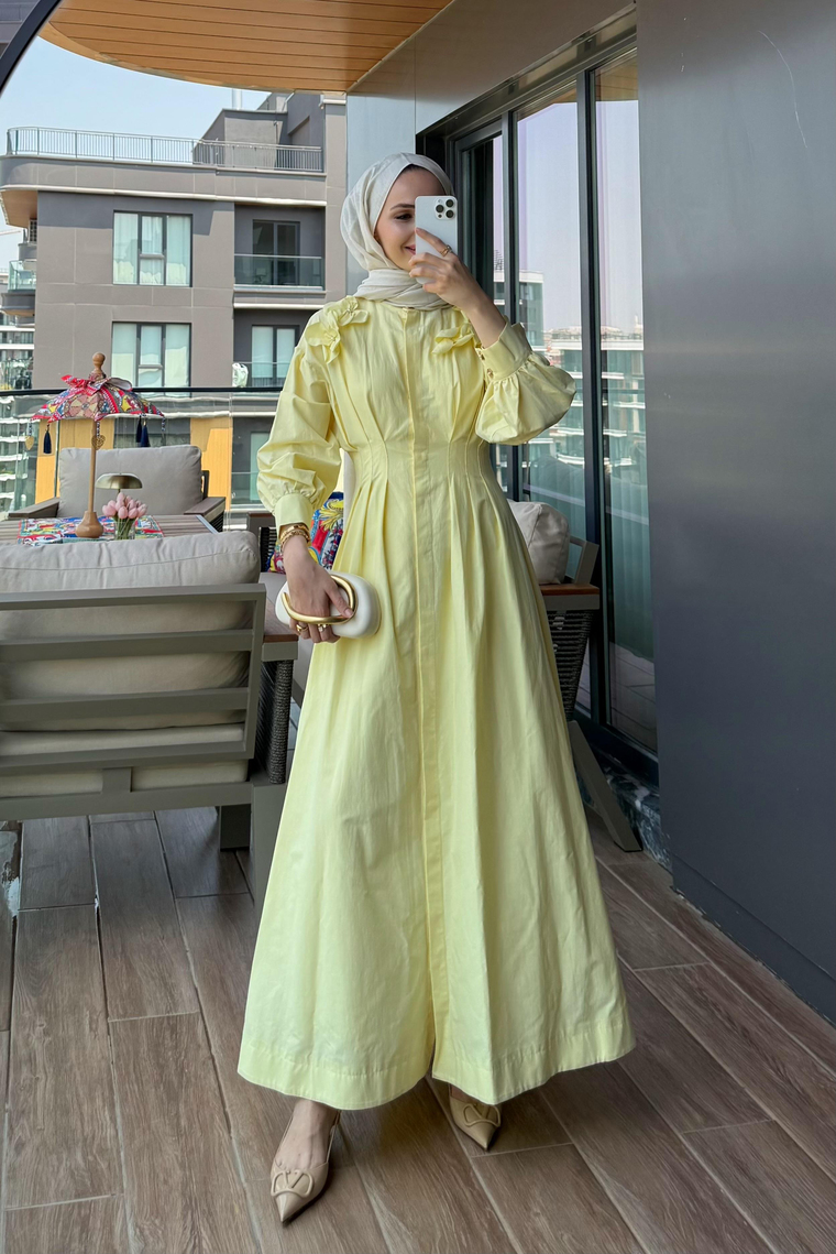 Lora Çiçek Aksesuarlı Elbise - BUTTER YELLOW