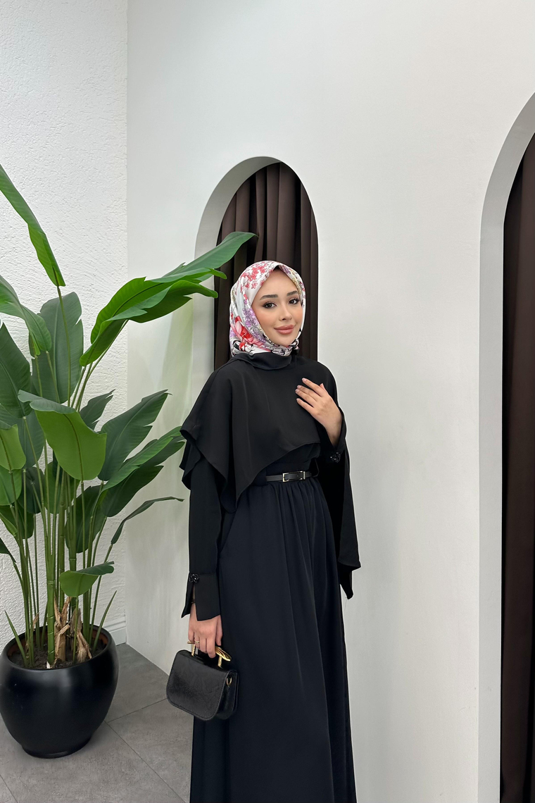 Mona Pelerin Detaylı Etek Takım - SİYAH