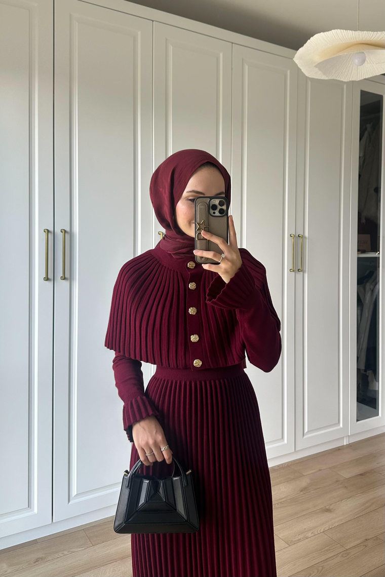 Pelerin Detay Triko Elbise - BORDO