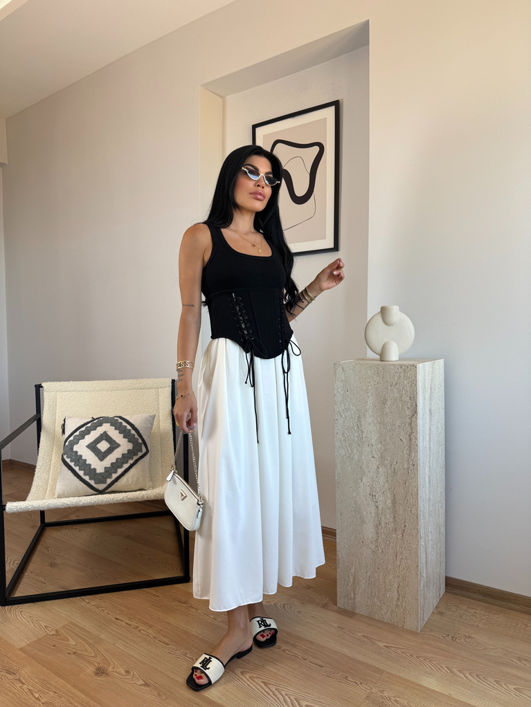 BEL SİYAH KORSE DETAYLI BEYAZ TASARIM ELBİSE