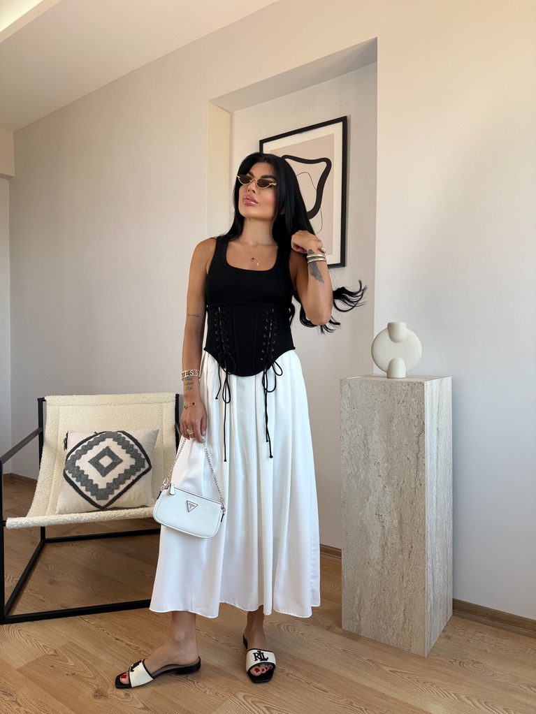 BEL SİYAH KORSE DETAYLI BEYAZ TASARIM ELBİSE