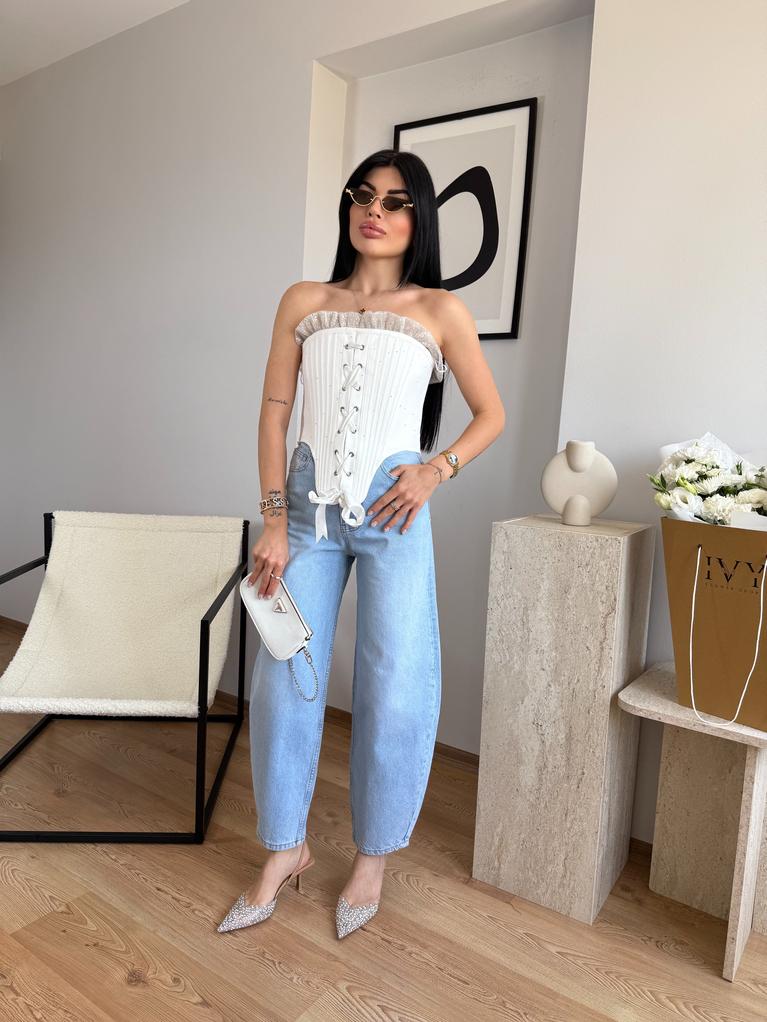 BEYAZ PUL VE İÇ ASTAR DETAYLI TASARIM KORSE