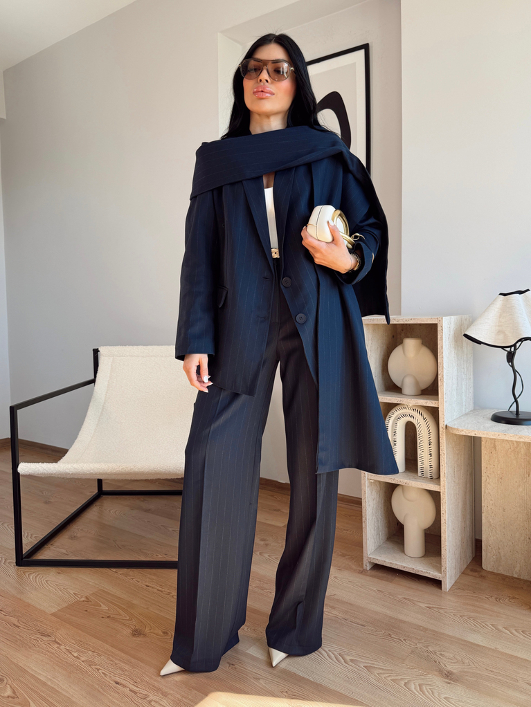 LACİVERT ÇİZGİŞİ ŞAL DETAYLI BLAZER PALAZZO TAKIM