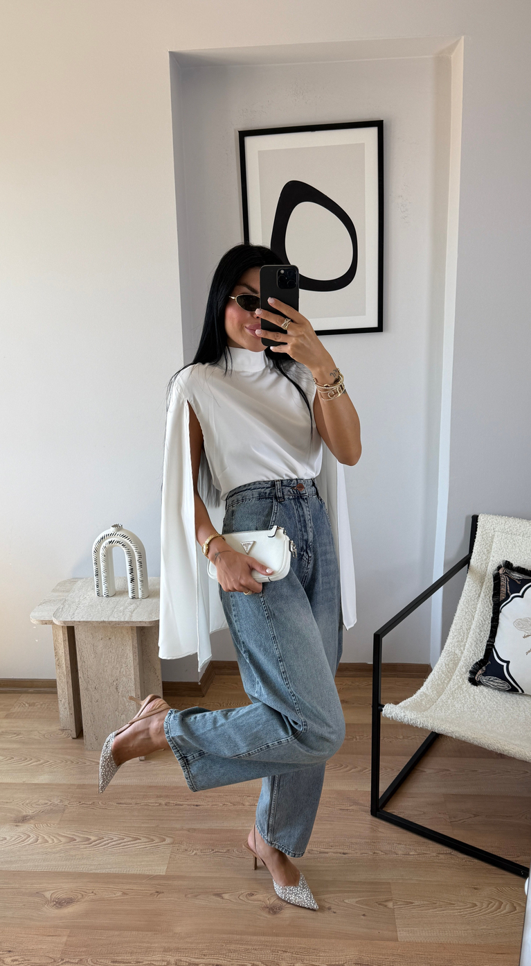 PELERİN MODEL DİK YAKA BEYAZ BLUZ
