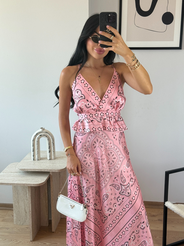 PEMBE DESENLİ SATEN DEKOLTELİ ELBİSE