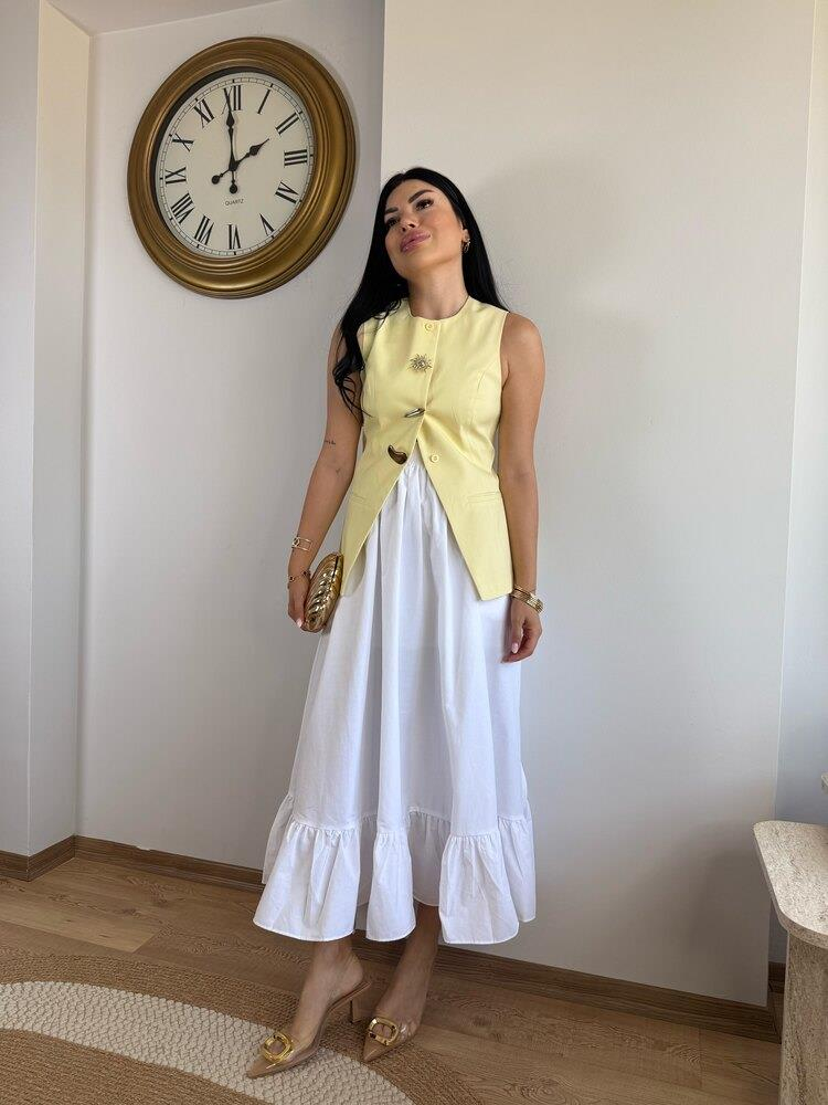 SARI KETEN BROŞ DETAYLI YELEK