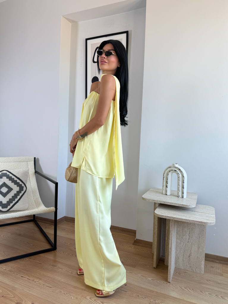 SARI TOK SATEN STRAPLEZ BLUZ DÖKÜMLÜ PALAZZO TAKIM