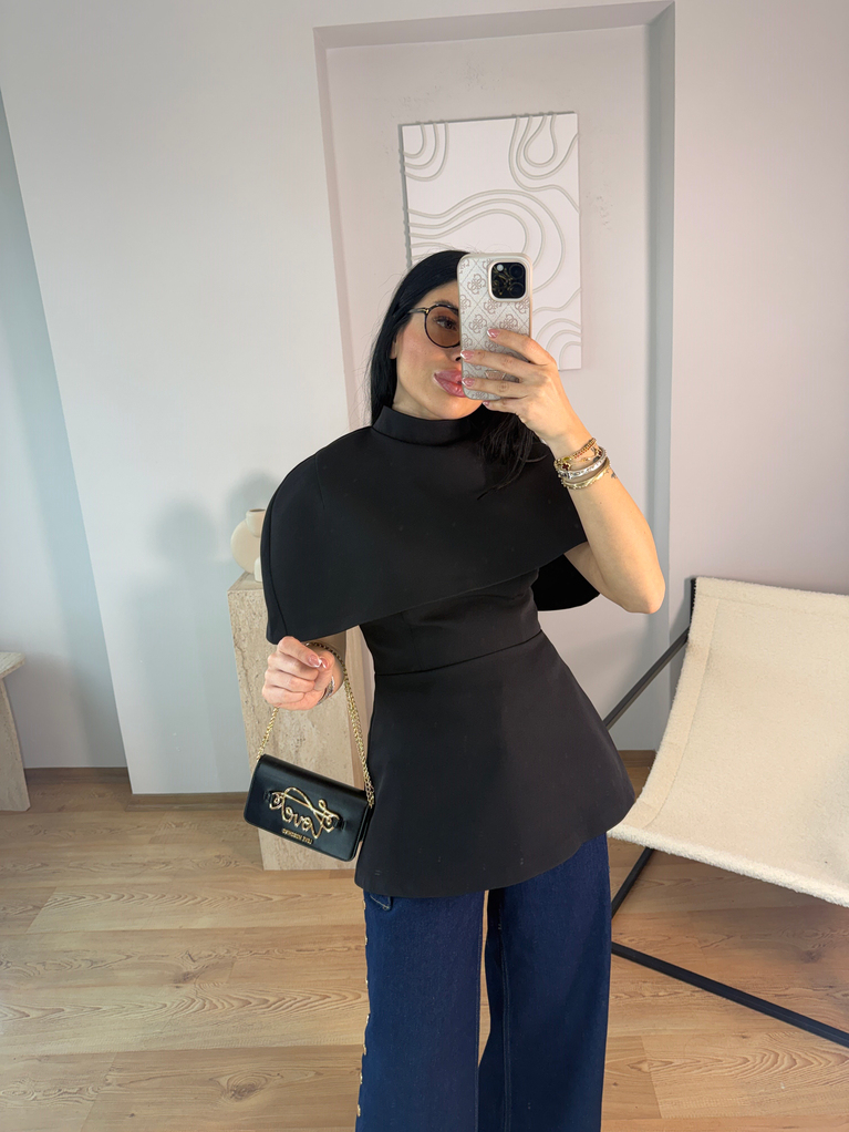 SİYAH PELERİN YAKA DETAYLI STRAPLEZ BLUZ