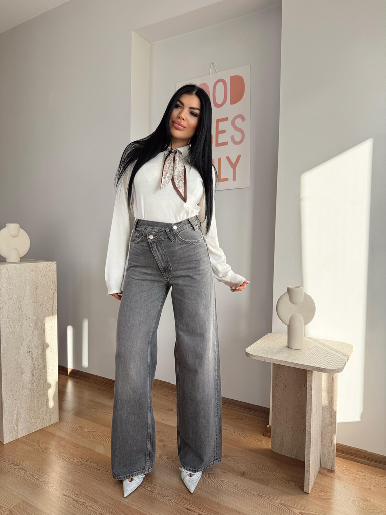 YÜKSEK BEL GRİ BEL DETAYLI JEAN 