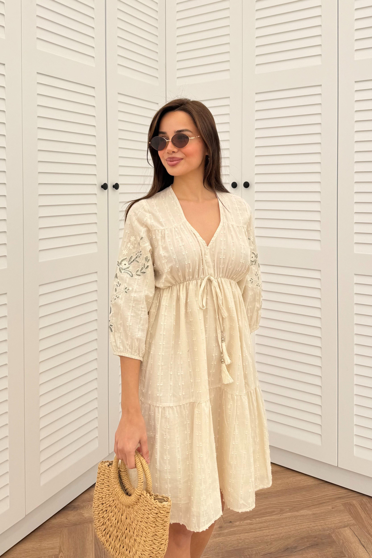 Kolları Nakış Detaylı Elbise - BEJ