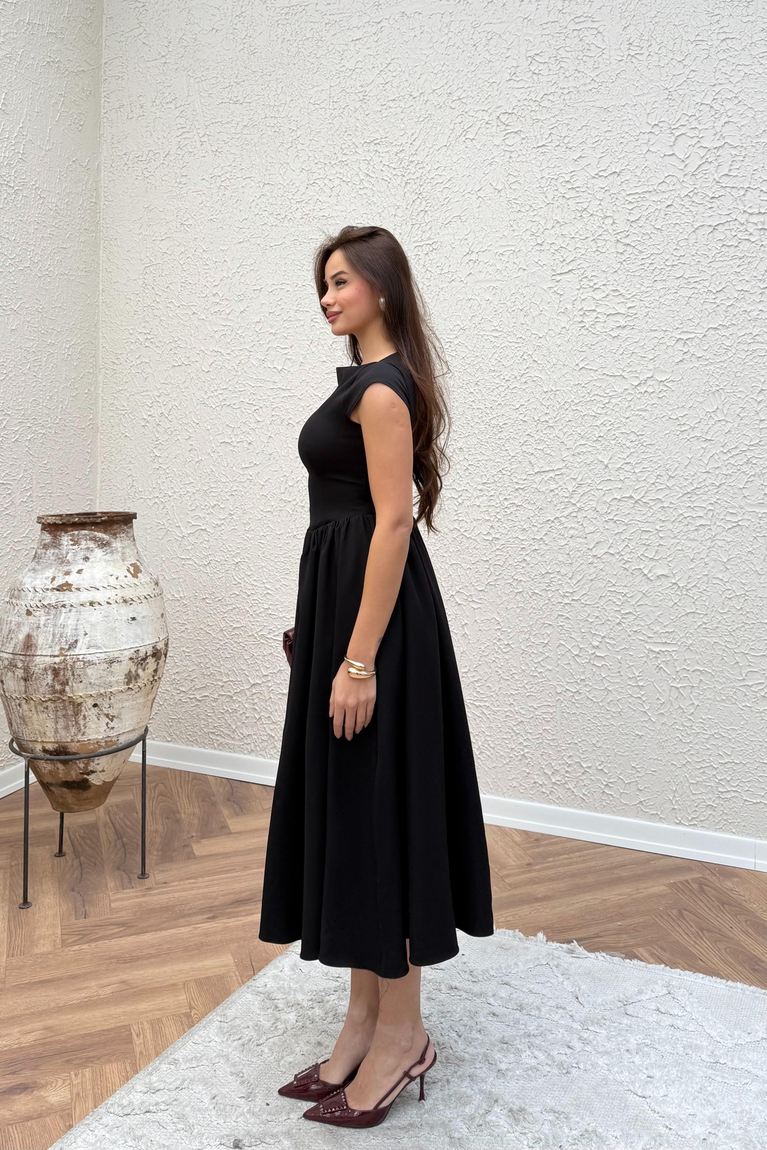 Belden Oturtmalı Balon Elbise - SİYAH
