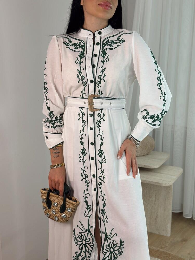 ASTARSIZ NAKIŞLI MAXİ BOY KEMERLİ ELBİSE