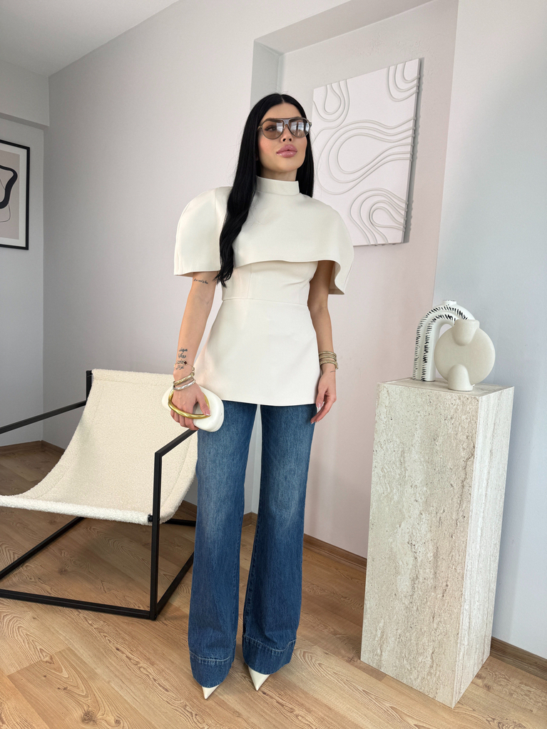 BEJ PELERİN YAKA DETAYLI STRAPLEZ BLUZ