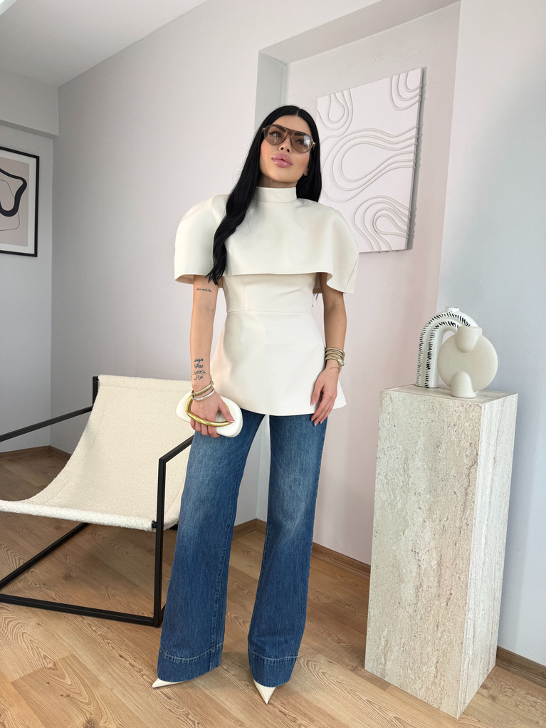 BEJ PELERİN YAKA DETAYLI STRAPLEZ BLUZ
