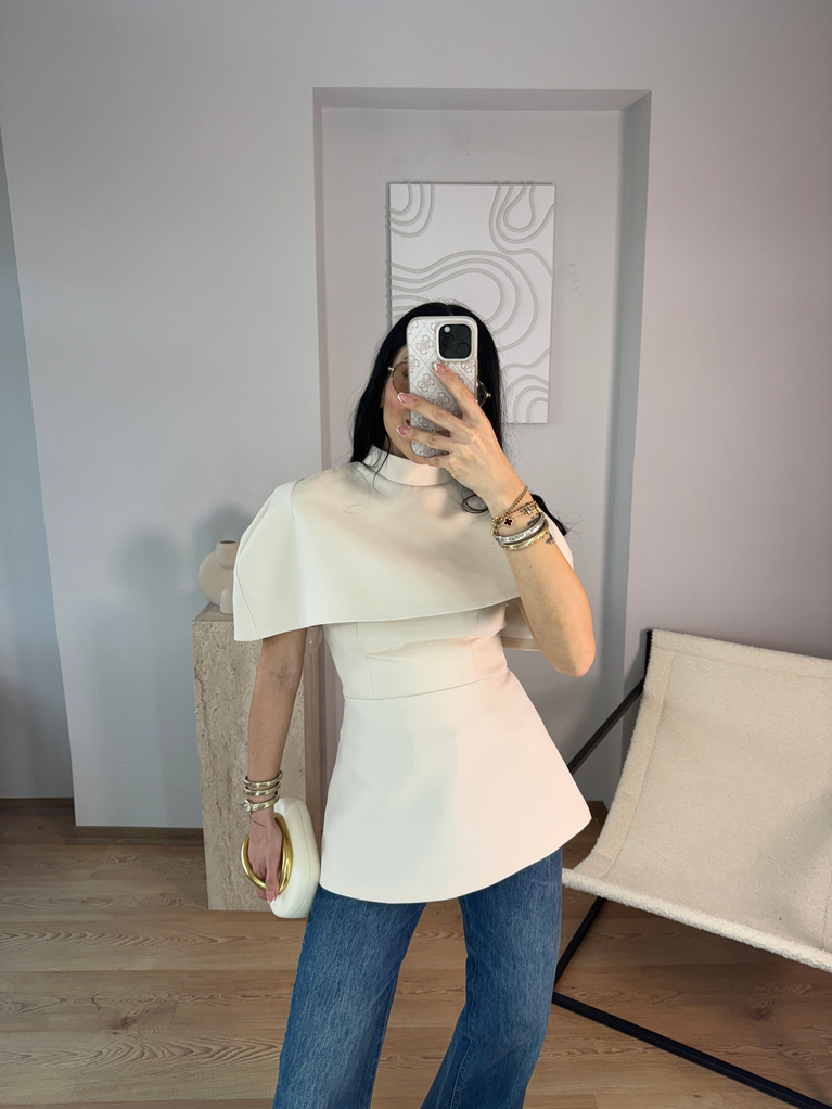 BEJ PELERİN YAKA DETAYLI STRAPLEZ BLUZ