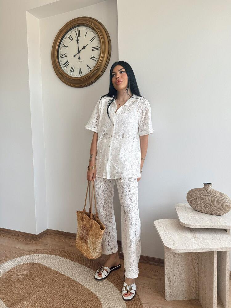 BEYAZ DANTELLİ GÖMLEK PANTOLON TAKIM