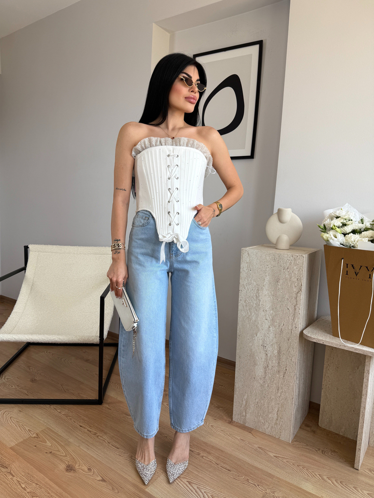 BEYAZ PUL VE İÇ ASTAR DETAYLI TASARIM KORSE