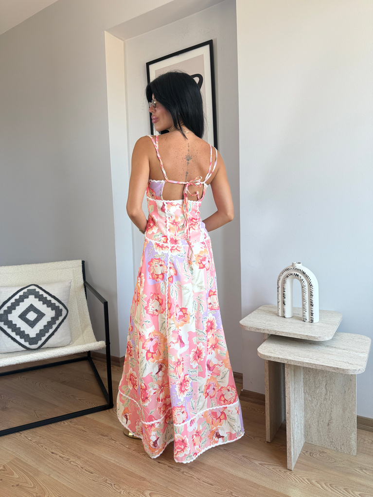 DESENLİ DEKOLTELİ NAKIŞLI TASARIM ELBİSE  
