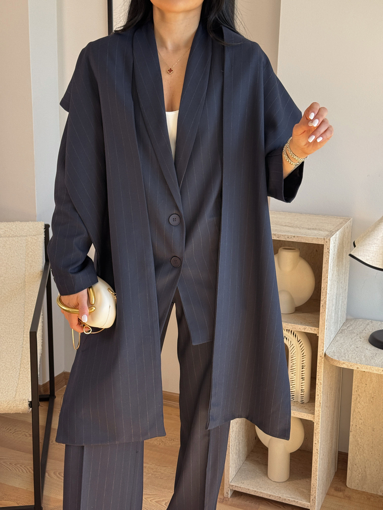 LACİVERT ÇİZGİŞİ ŞAL DETAYLI BLAZER PALAZZO TAKIM