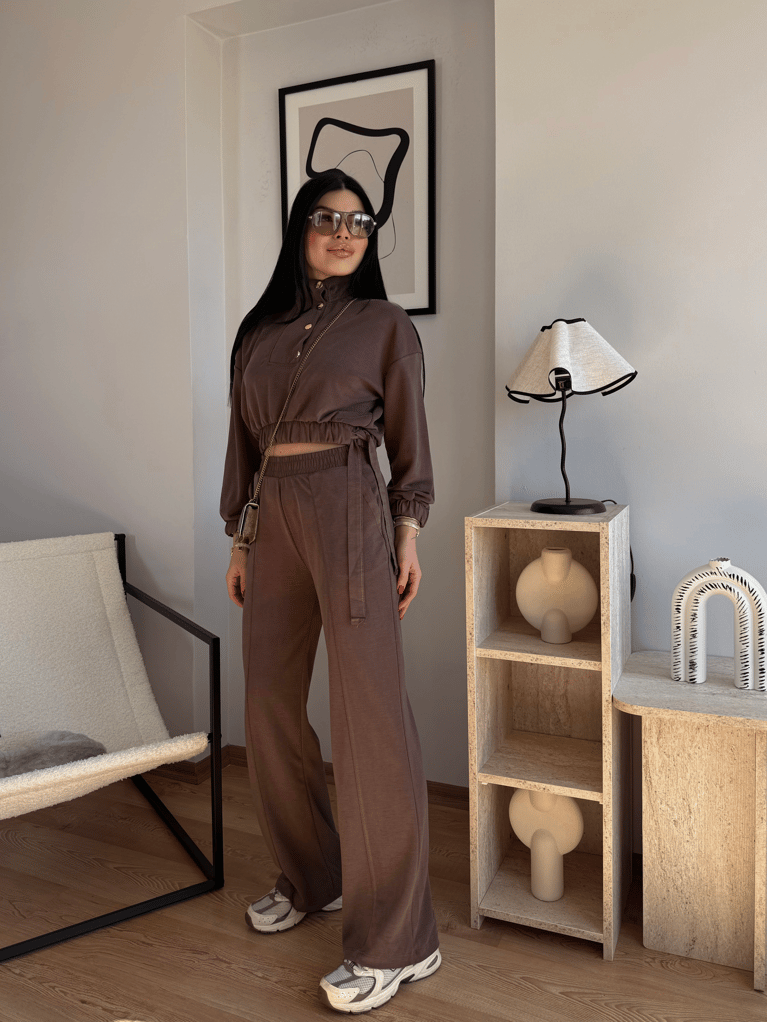 PARAŞÜT KUMAŞ DETAYLI KAHVE MODAL KUMAŞ GOLD DÜĞME DETAYLI TAKIM