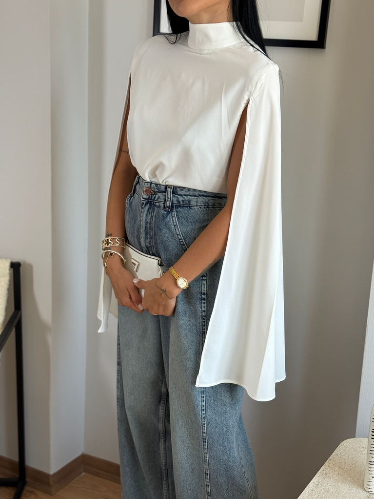 PELERİN MODEL DİK YAKA BEYAZ BLUZ