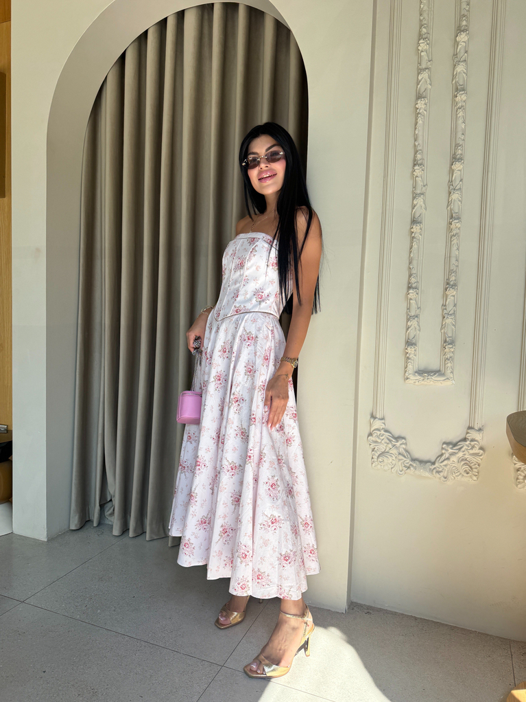 PEMBE LERA TASARIM STRAPLEZ DESENLİ ELBİSE