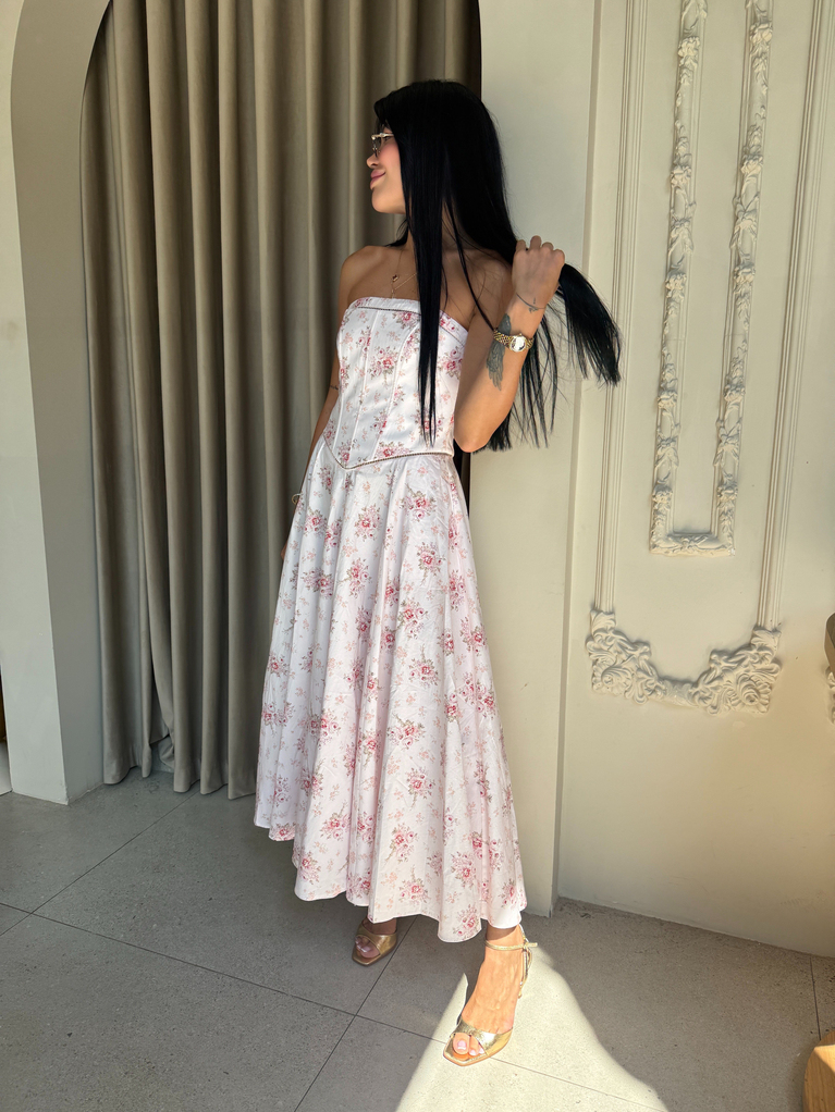 PEMBE LERA TASARIM STRAPLEZ DESENLİ ELBİSE