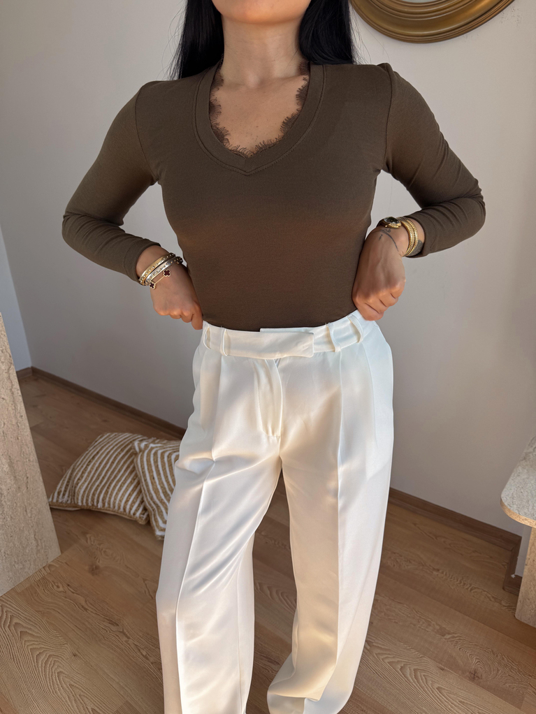 V YAKA DANTEL DETAYLI BODY