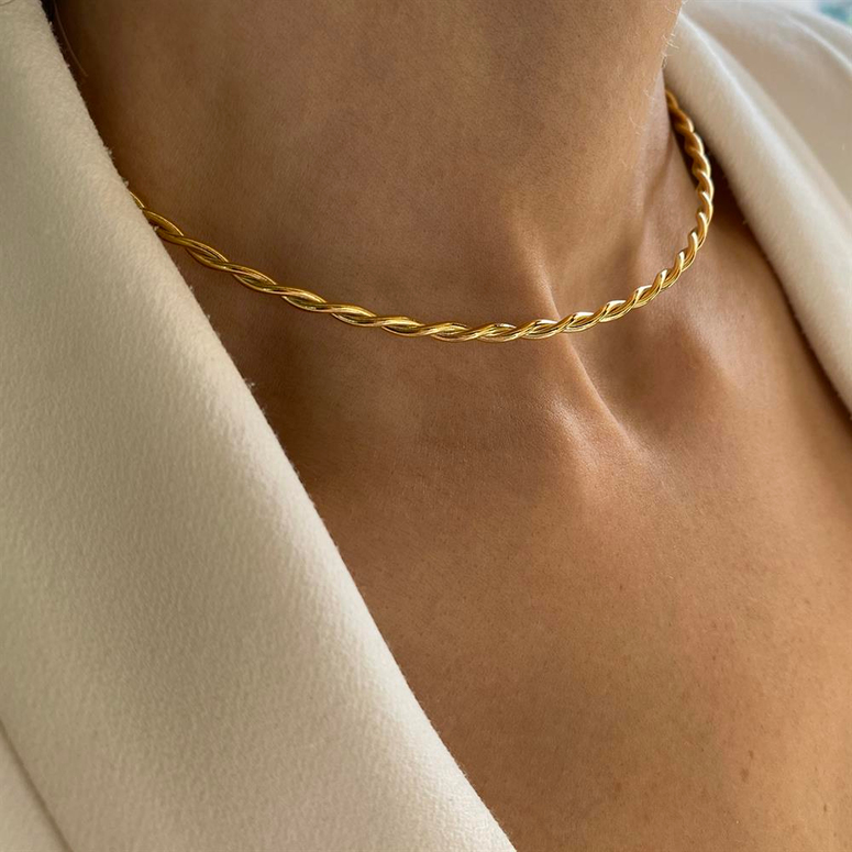 Aisha Choker