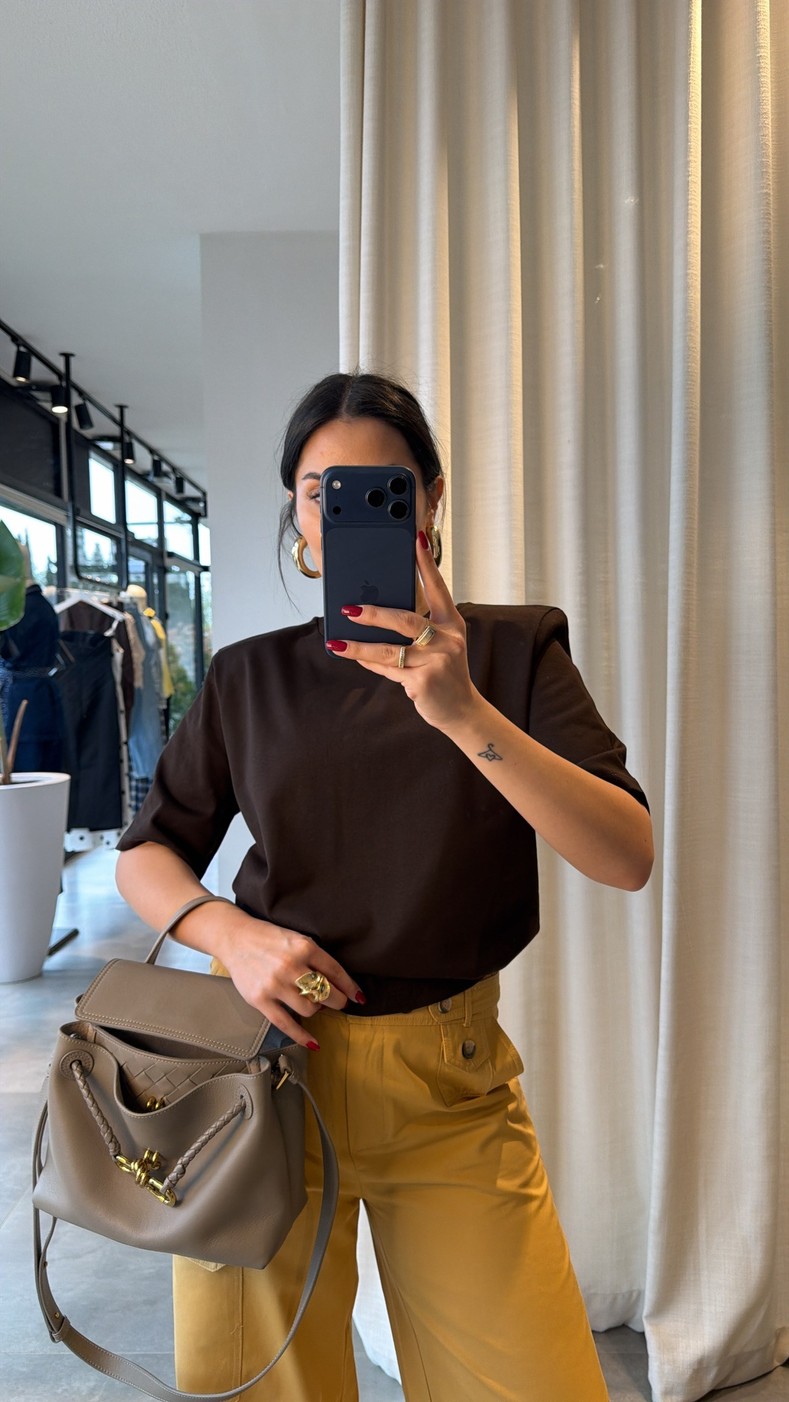 Kahve Vatkalı Vini T-shirt