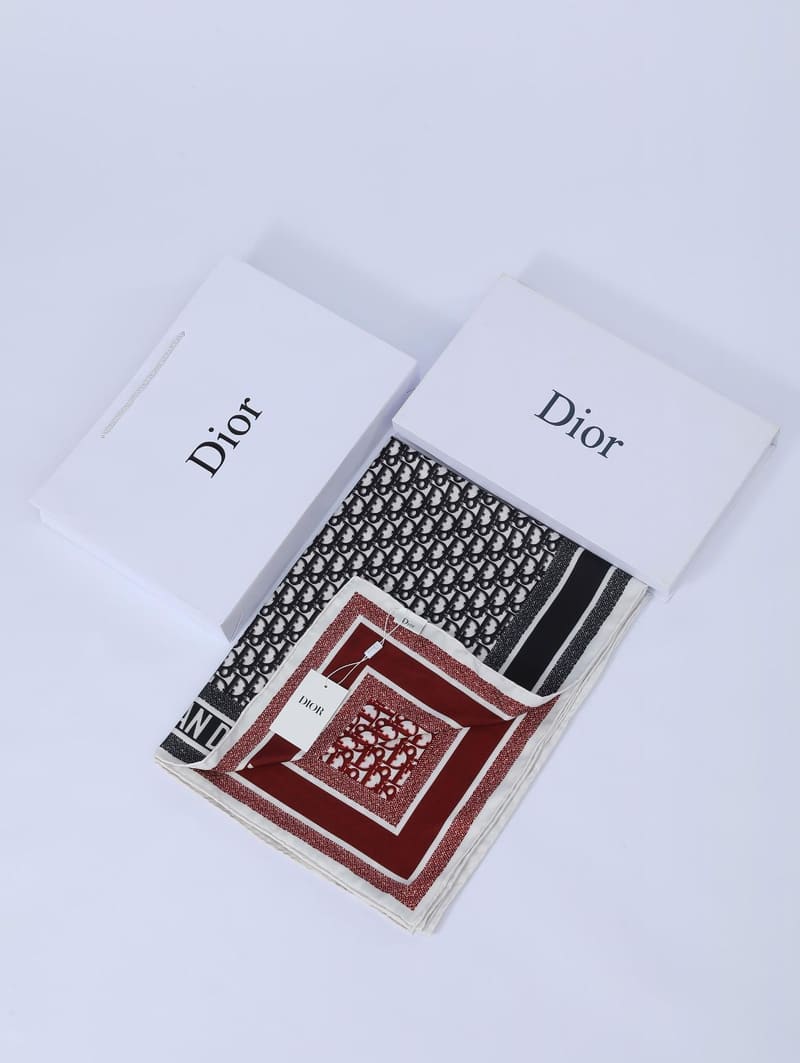 İthal Siyah & Kırmızı CD Desen Twill İpek Şal · görsel 7