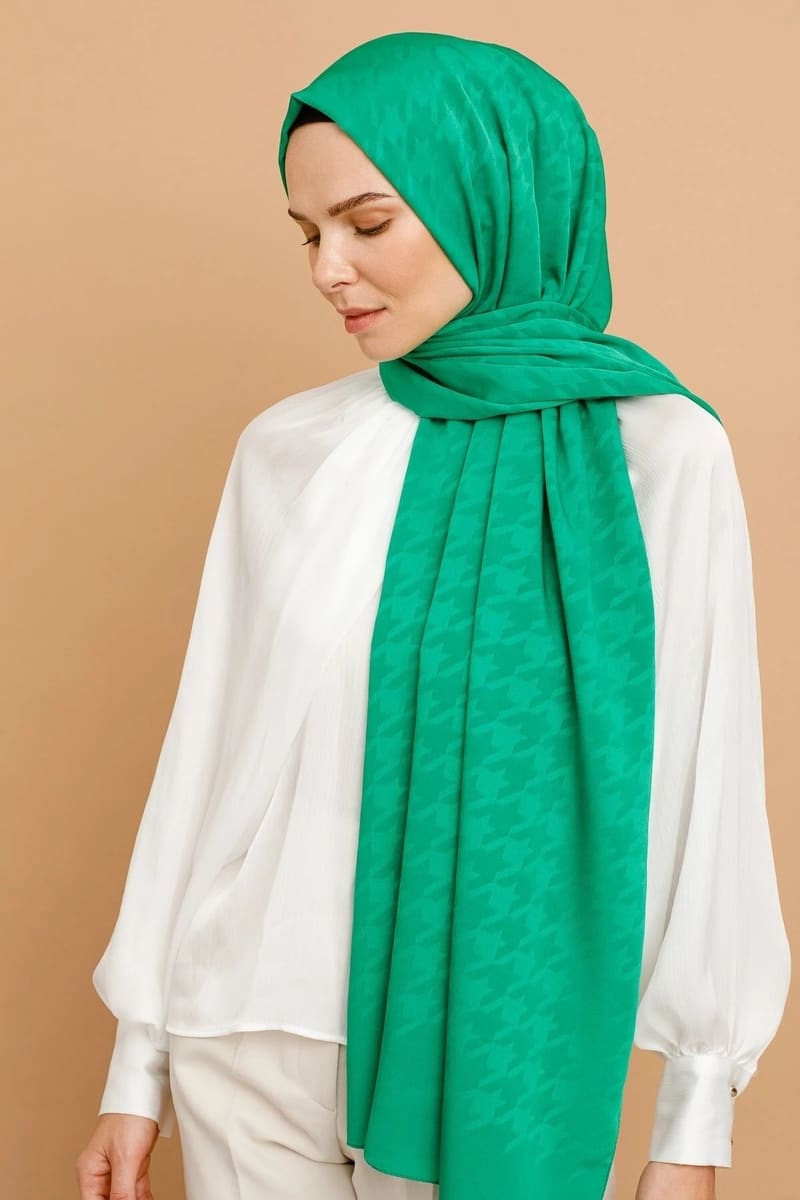 Benetton Yeşili Kazayağı Desen İpeksi Jakar Şal · görsel 2