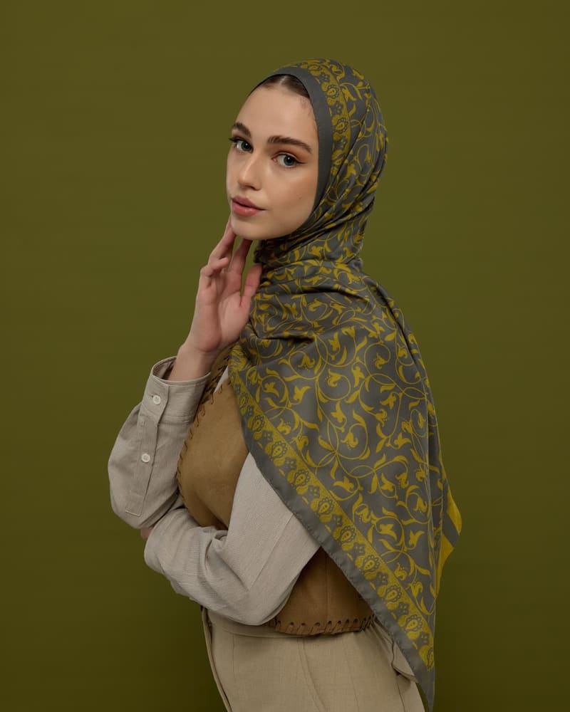 Kurşun Gri & Hasat Sarısı Lale Bahçesi Desen Şal - 45 · görsel 6