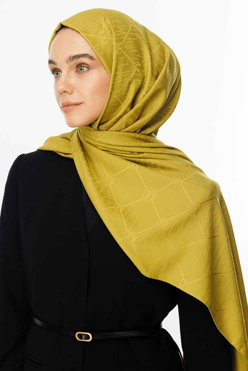 Oliv Yeşili Moon Is Desen Jakar Şal · Monogram Jakar · görsel 3