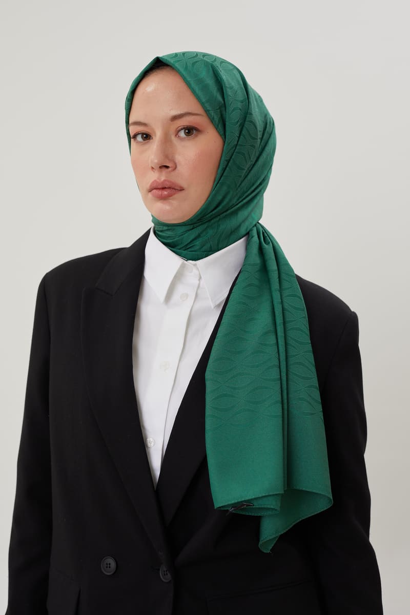 Zümrüt Shine Desen Jakar Şal · İpeksi Jakar · görsel 3