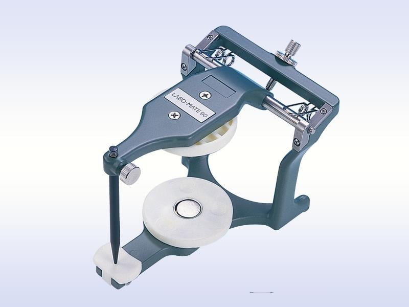 Song Young Labo-Mate 90 Artikülatör
