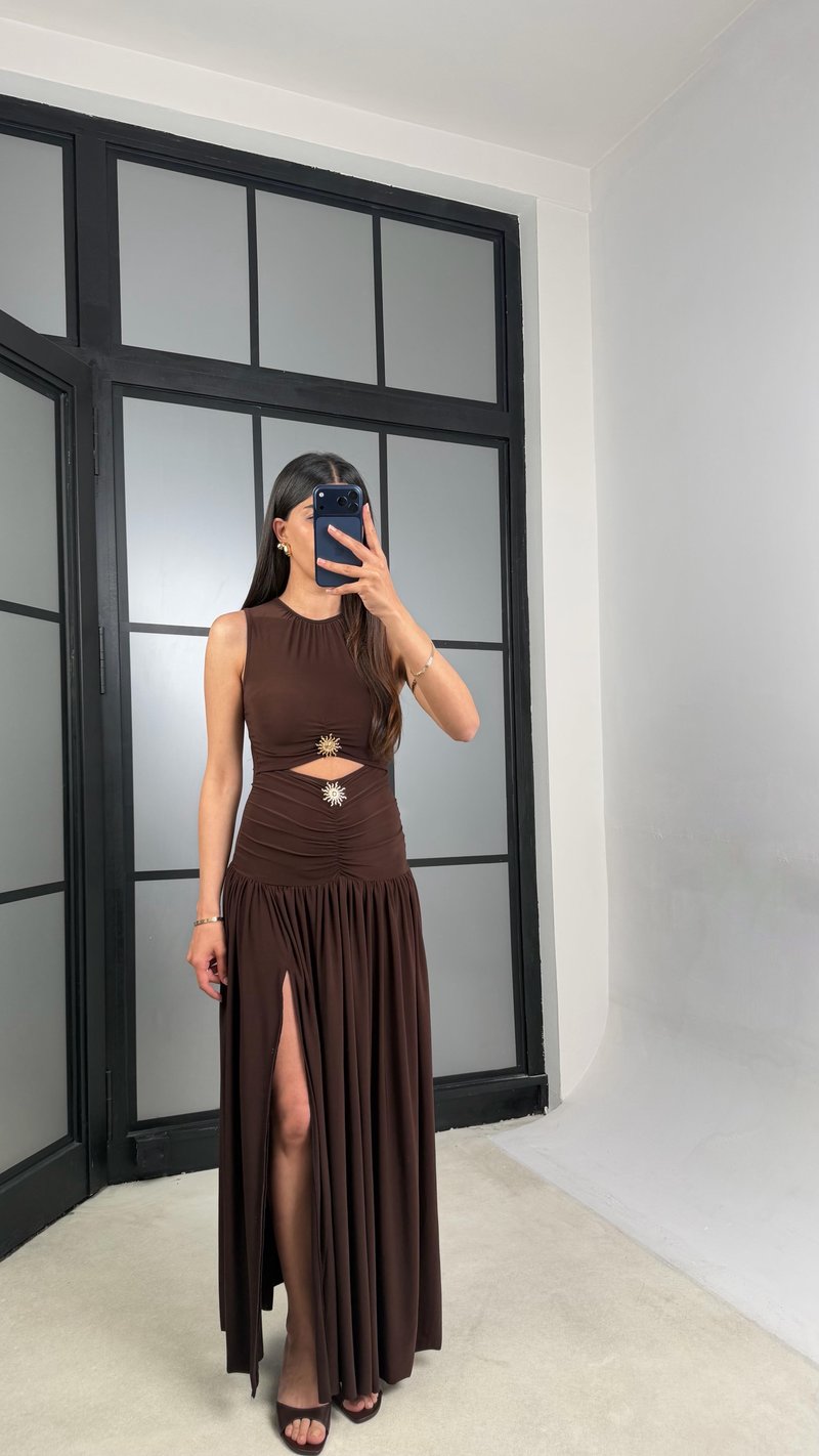 Acı Kahve Gold Toka Detaylı Yırtmaçlı Premium Elbise GAUS-01530