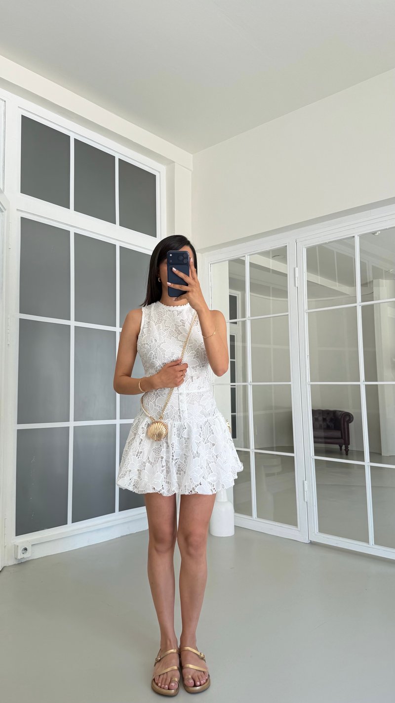 Beyaz Çiçek Brodeli İPKYL Premium Mini Elbise GAUS-01734