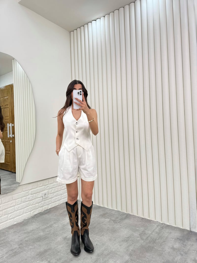 Ekru Beli Gipeli Düğmeli Üst Beli Lastikli Cepli Şort İkili Gabardin Takım Gaus00301